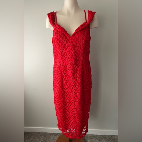Chi Chi London Bardot Premium Lace Mid Dress Red Crochet NWT Size 12 - Picture 2 of 9